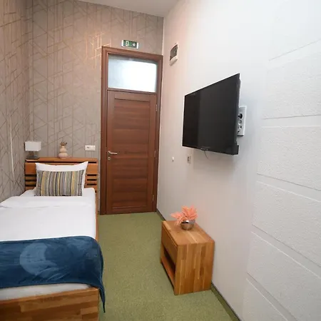 Carolija Hotel Lucani